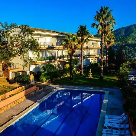 Sea Views And Swimming Pool *