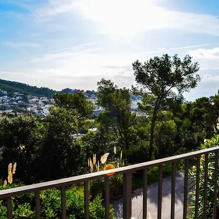 Sea Views And Swimming Pool Apartment